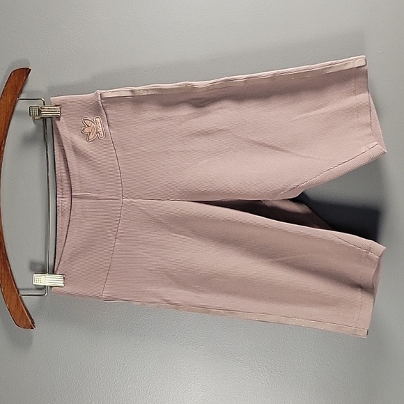 Adidas high waisted biker shorts Size S - Picture 2 of 9